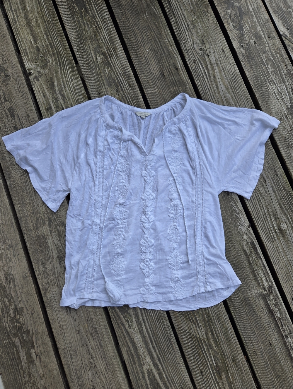 Lucky Brand White Embroidered Lightweight Top